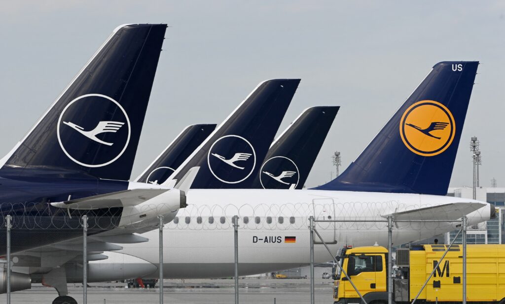 Lufthansa passengers stranded over IT system failure