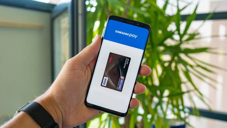 Samsung Pay leaves users stranded over outage